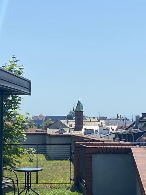 Ladny Apartament W Centrum Krakowa Z Tarasem. Екстериор снимка